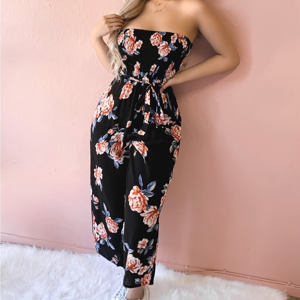 Sweet Mayhem Floral Jumpsuit Size Small